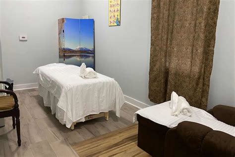 Intimate massage Escort Daugavgriva